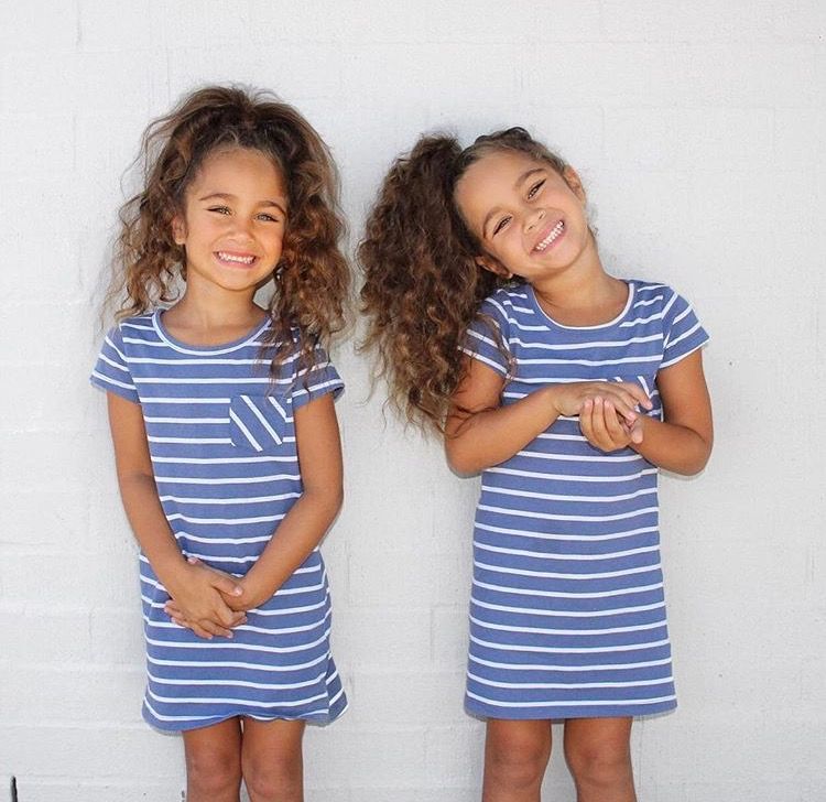 Anak Kembar Yang Hobi Eksis Di Instagram